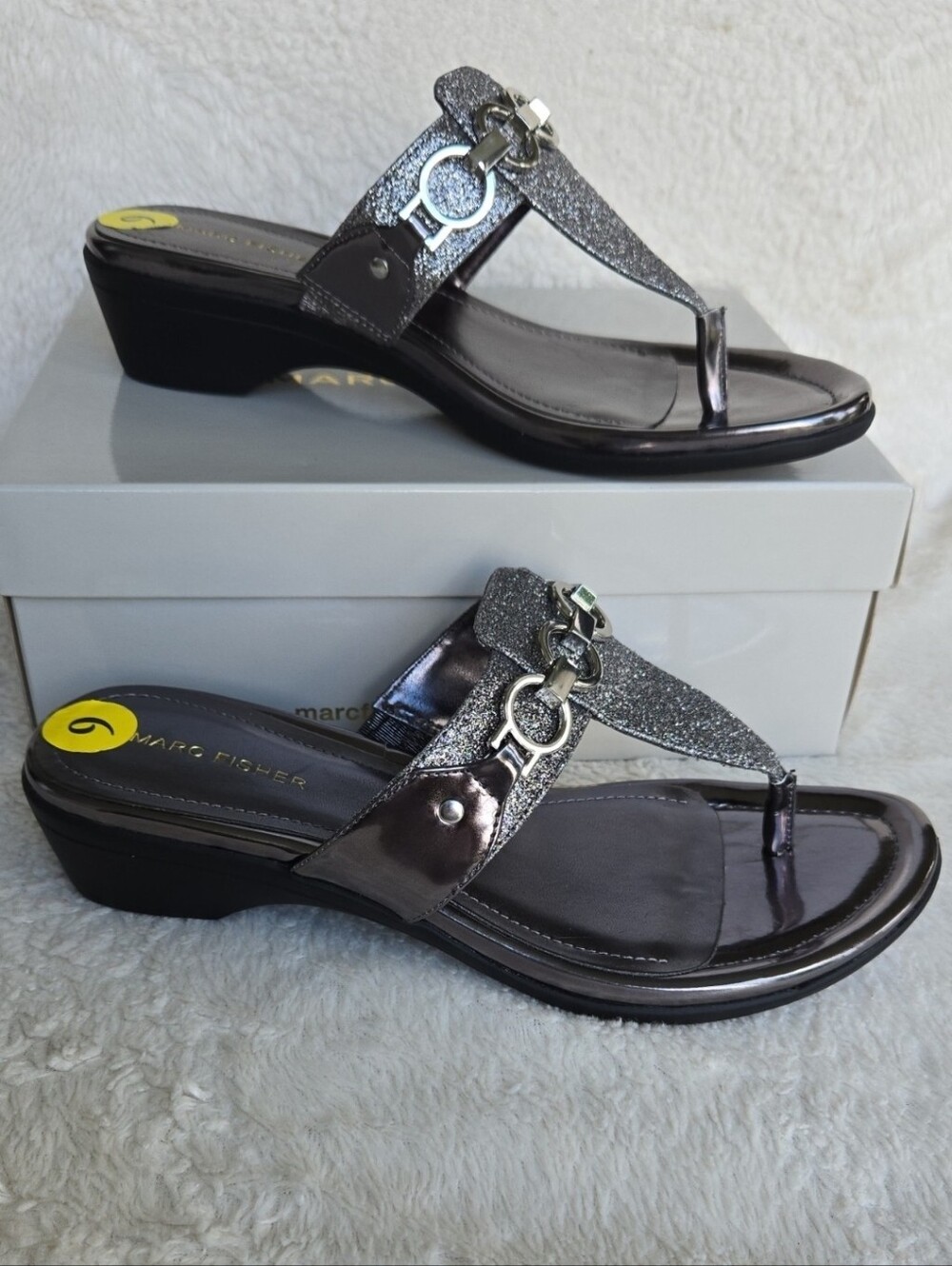 ​Marc Fisher Alynda Pewter Glitter T-Strap Wedge Sandals Size 9M NIB